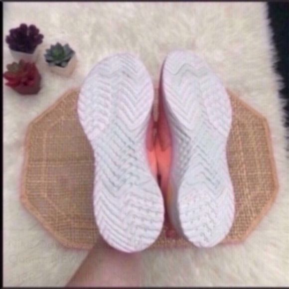 Nike Odyssey React 2 Flyknit Pink Quartz NEW - Picture 14 of 14